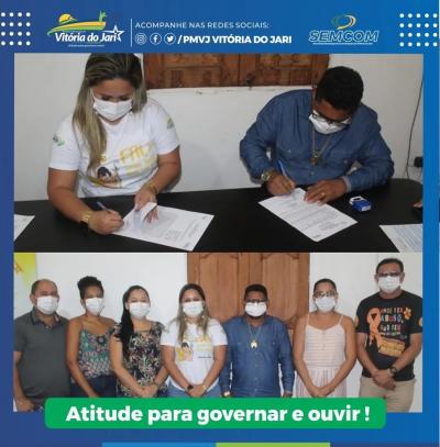 Assinatura de contrato para o início da obra da Unidade Básica de Saúde-UBS no bairro Santa clara